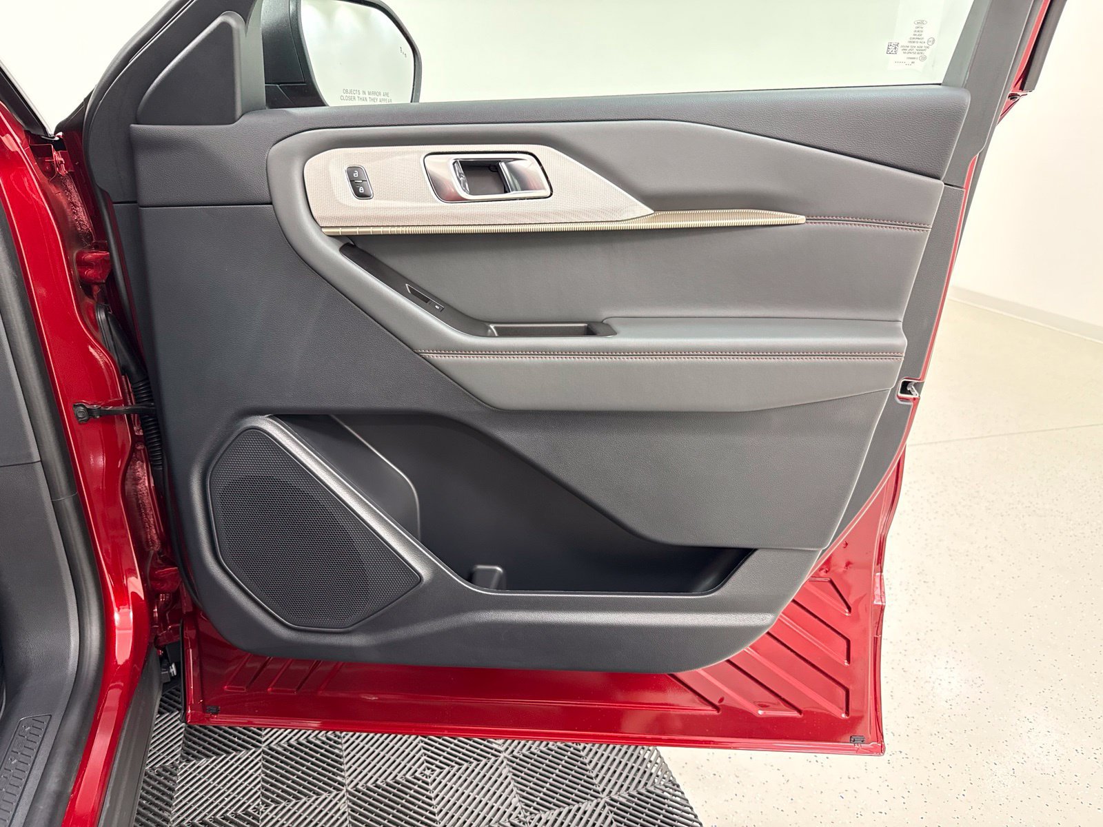 New 2027 Ford Explorer Active w/ Active Comfort Package RWD image 28