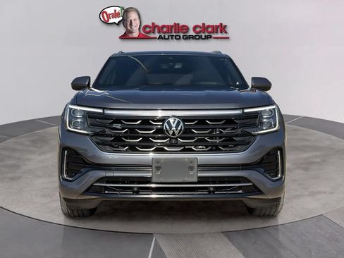 Used 2024 Volkswagen Atlas Cross Sport SEL Premium R-Line AWD/4WD image 8