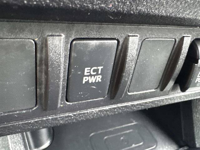 Used 2022 Toyota Tacoma TRD Sport AWD/4WD image 44