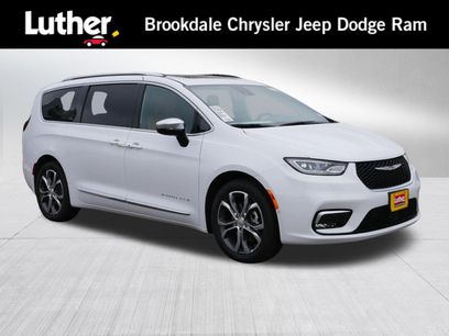 New 2026 Chrysler Pacifica Pinnacle