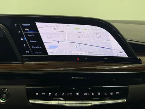 Used 2022 Cadillac Escalade Premium Luxury image 27