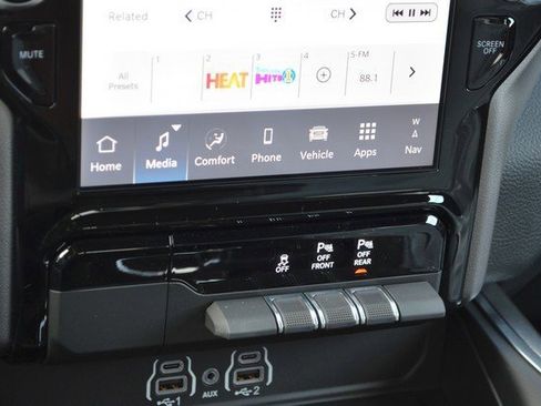 New 2026 RAM 1500 4x4 Crew Cab image 27