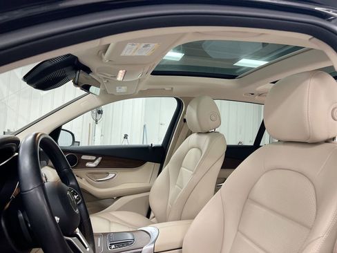 Used 2022 Mercedes-Benz GLC 300 4MATIC image 19