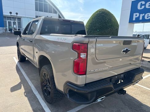 Used 2022 Chevrolet Silverado 1500 LT Trail Boss w/ LT Trail Boss Premium Package AWD/4WD image 10