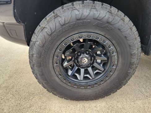 Used 2024 Chevrolet Silverado 1500 ZR2 w/ Technology Package AWD/4WD image 9