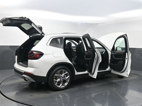 Used 2023 BMW X3 sDrive30i w/ Premium Package image 42