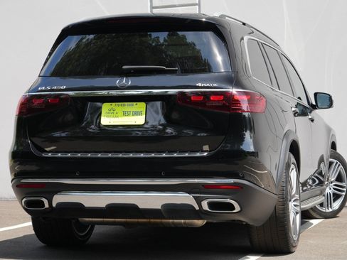 Used 2024 Mercedes-Benz GLS 450 4MATIC image 5