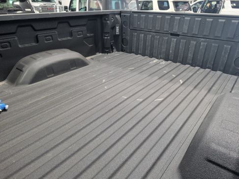 Used 2025 GMC Sierra 2500 AT4X w/ AT4X AEV Edition AWD/4WD image 9