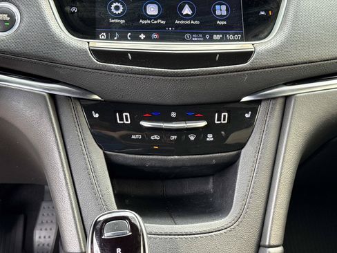 Used 2025 Cadillac XT6 Luxury FWD image 22