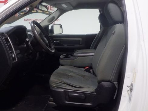 Used 2015 RAM 2500 Tradesman w/ Chrome Appearance Group AWD/4WD image 7
