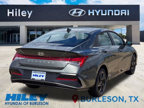 New 2026 Hyundai Elantra SEL Sport Premium FWD image 4