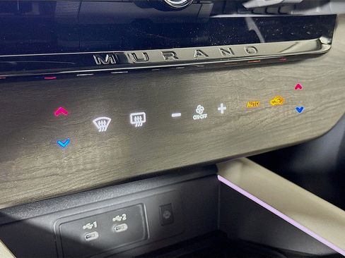 Certified 2025 Nissan Murano SL image 18