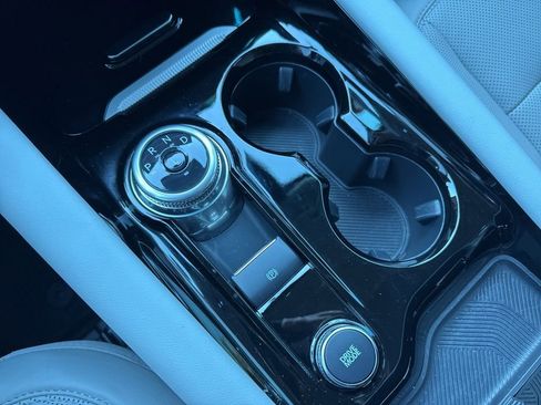 Used 2025 Ford Explorer Platinum w/ Ultimate Package image 36