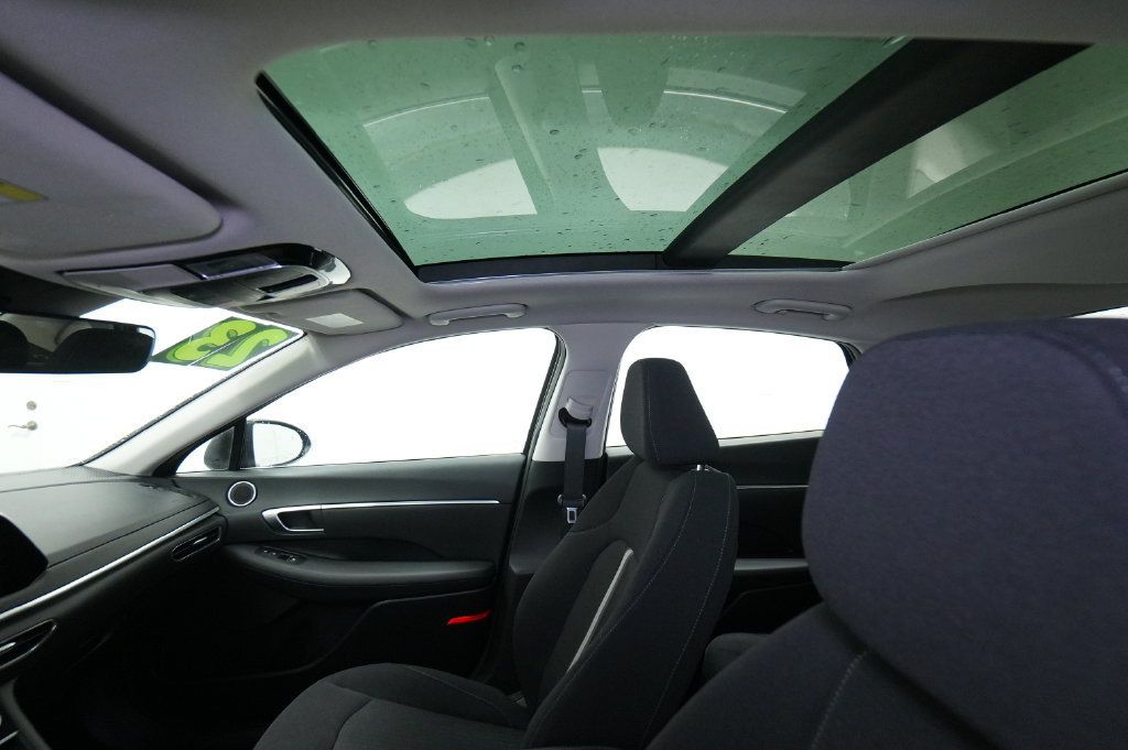 Used 2023 Hyundai Sonata SEL w/ Convenience Package FWD image 18