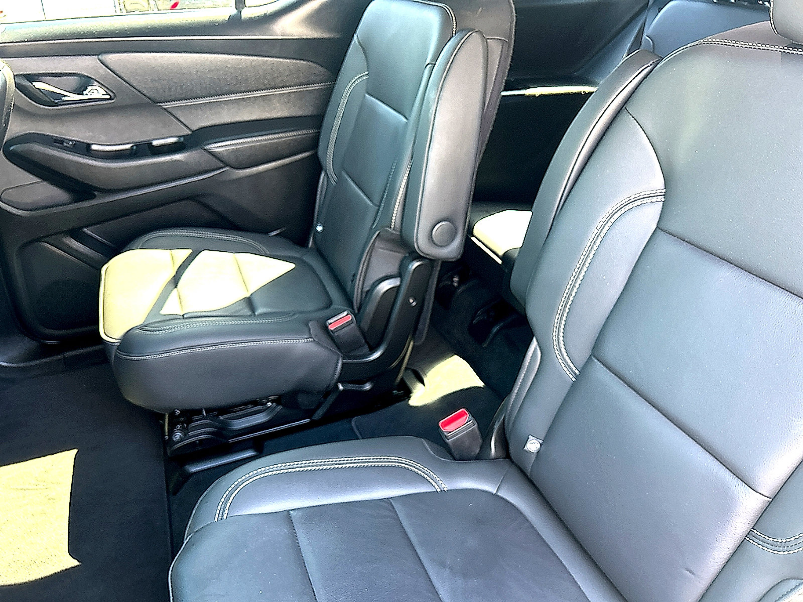 Used 2023 Chevrolet Traverse LT w/ LT Premium Package FWD image 19