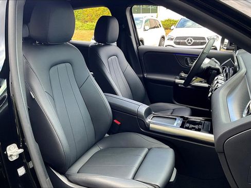 Used 2025 Mercedes-Benz GLA 250 4MATIC image 7