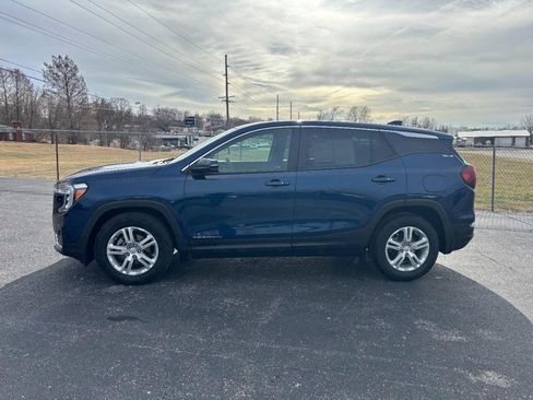 Certified 2023 GMC Terrain SLE image 2