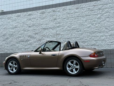 Used 2000 BMW Z3 2.5i RWD image 2