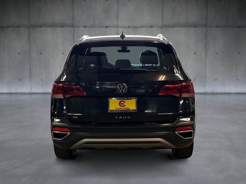 Used 2024 Volkswagen Taos SE FWD image 4