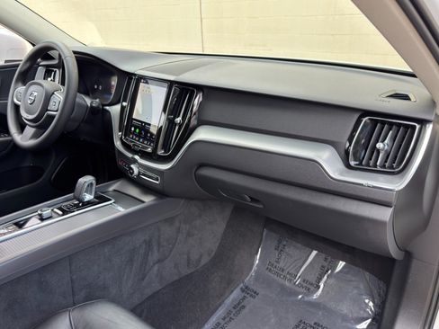 Used 2023 Volvo XC60 B5 Core w/ Climate Package FWD image 14