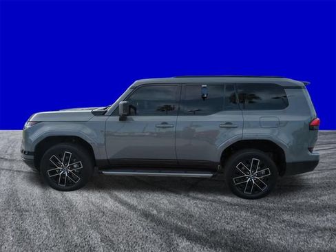 Used 2024 Lexus GX 550 w/ Cold Area Package AWD/4WD image 7