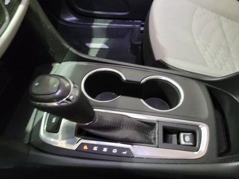 Used 2021 Chevrolet Equinox LT w/ LPO, Floor Liner Package image 36