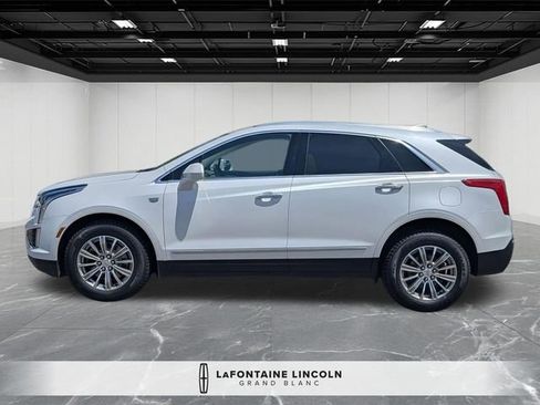 Used 2018 Cadillac XT5 Luxury w/ Driver Awareness Package AWD/4WD image 2