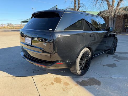 Certified 2023 Land Rover Range Rover Autobiography image 6