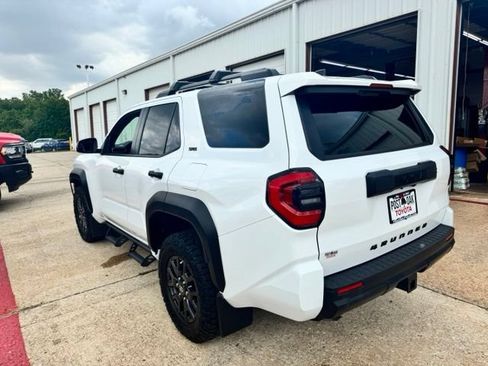 New 2026 Toyota 4Runner SR5 RWD image 10