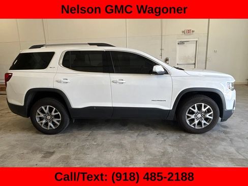 Used 2020 GMC Acadia SLT w/ LPO, Floor Liner Package FWD image 4