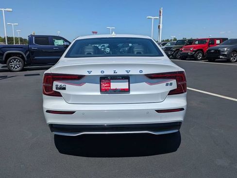 Used 2024 Volvo S60 B5 Core FWD image 5