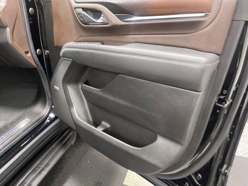 Used 2022 GMC Yukon Denali w/ Advanced Technology Package AWD/4WD image 18