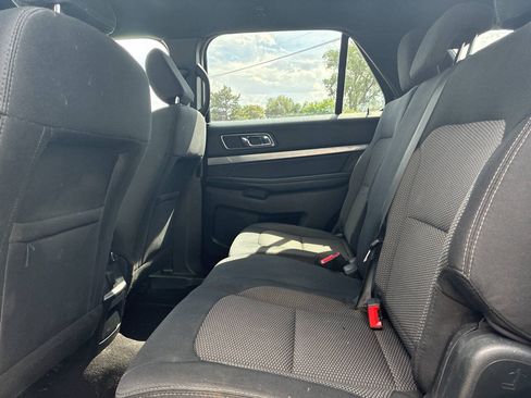 Used 2018 Ford Explorer XLT w/ Equipment Group 201A AWD/4WD image 10