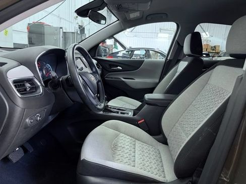 Used 2023 Chevrolet Equinox LT w/ Driver Convenience Package FWD image 17