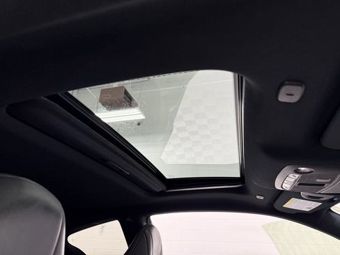 Used 2017 INFINITI Q60 w/ Premium Package image 29