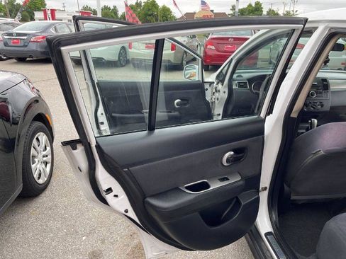 Used 2008 Nissan Versa 1.8 S w/ PWR Pkg image 9