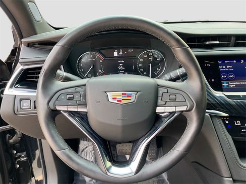 Used 2024 Cadillac XT6 Premium Luxury w/ LPO, Floor Liner Package image 11