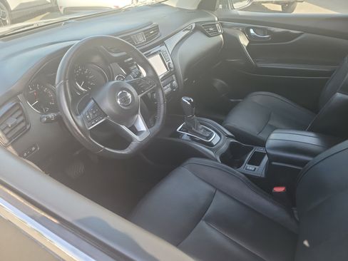 Used 2018 Nissan Rogue Sport SL w/ SL Premium Package image 7