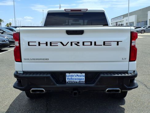 Used 2021 Chevrolet Silverado 1500 LT Trail Boss w/ Convenience Package II AWD/4WD image 6