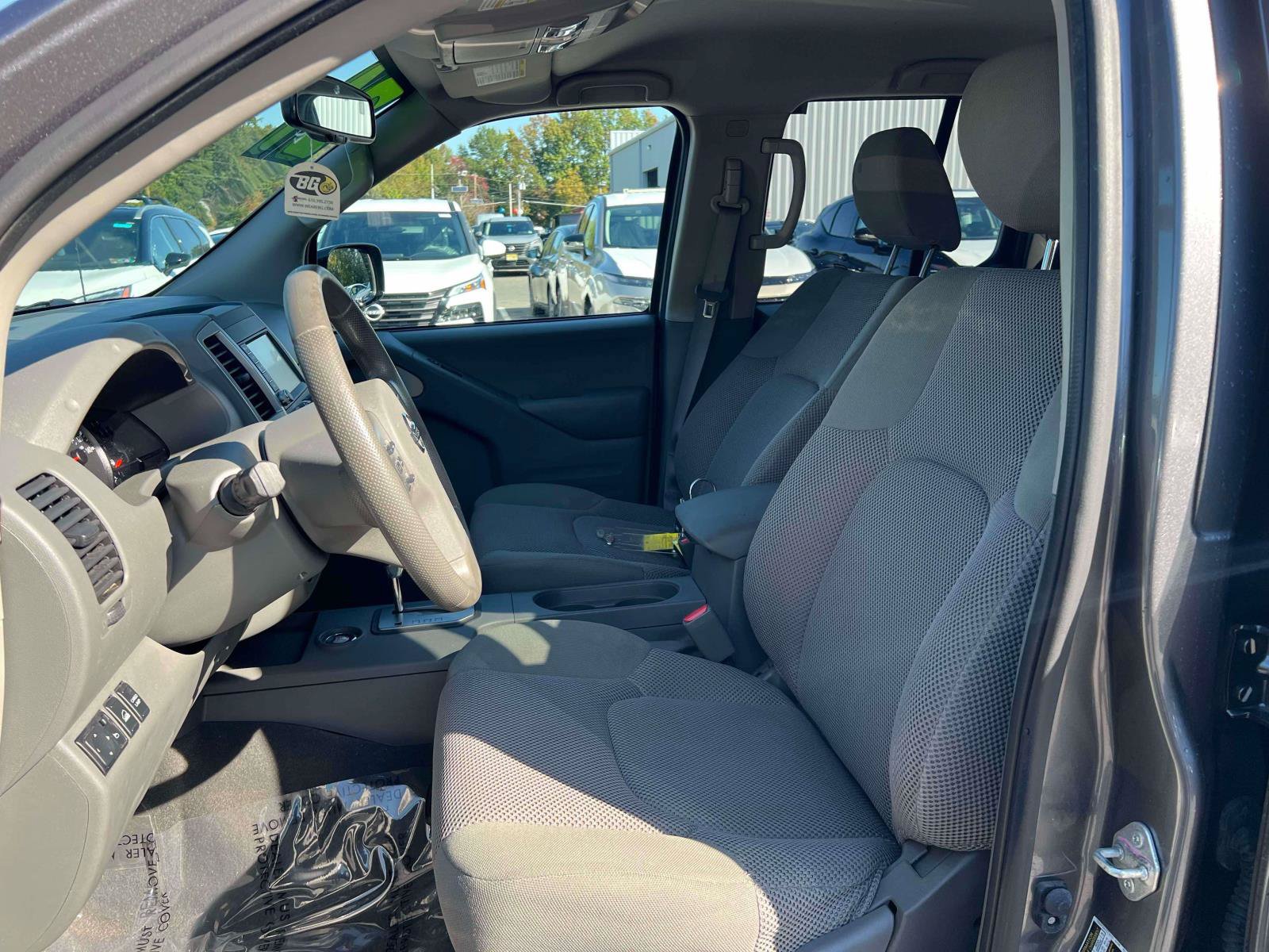 Used 2021 Nissan Frontier SV w/ Midnight Edition Floor Mats AWD/4WD image 25