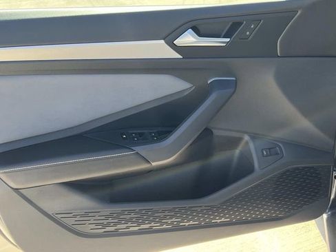New 2026 Volkswagen Jetta SE FWD image 9