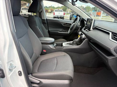 Used 2025 Toyota RAV4 LE FWD image 6