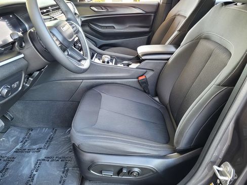 Used 2024 Jeep Grand Cherokee L Laredo AWD/4WD image 10