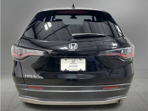 Certified 2025 Honda HR-V Sport image 5
