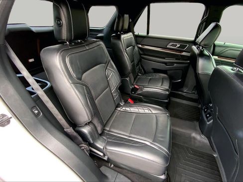 Used 2019 Ford Explorer Platinum AWD/4WD image 20