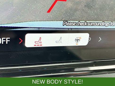 Used 2025 Ford Expedition Active image 39