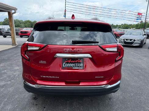 Used 2024 GMC Terrain SLT w/ Infotainment Package II AWD/4WD image 5