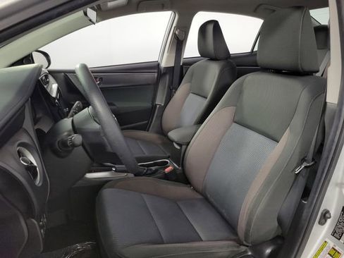 Used 2017 Toyota Corolla LE image 12