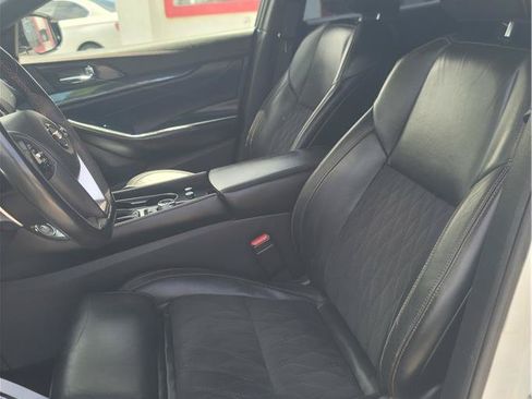 Used 2020 Nissan Maxima SR w/ Sport Mat Group FWD image 10