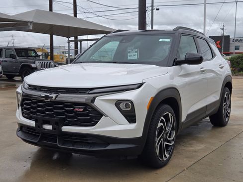 Certified 2024 Chevrolet TrailBlazer RS w/ Driver Confidence Package FWD image 2